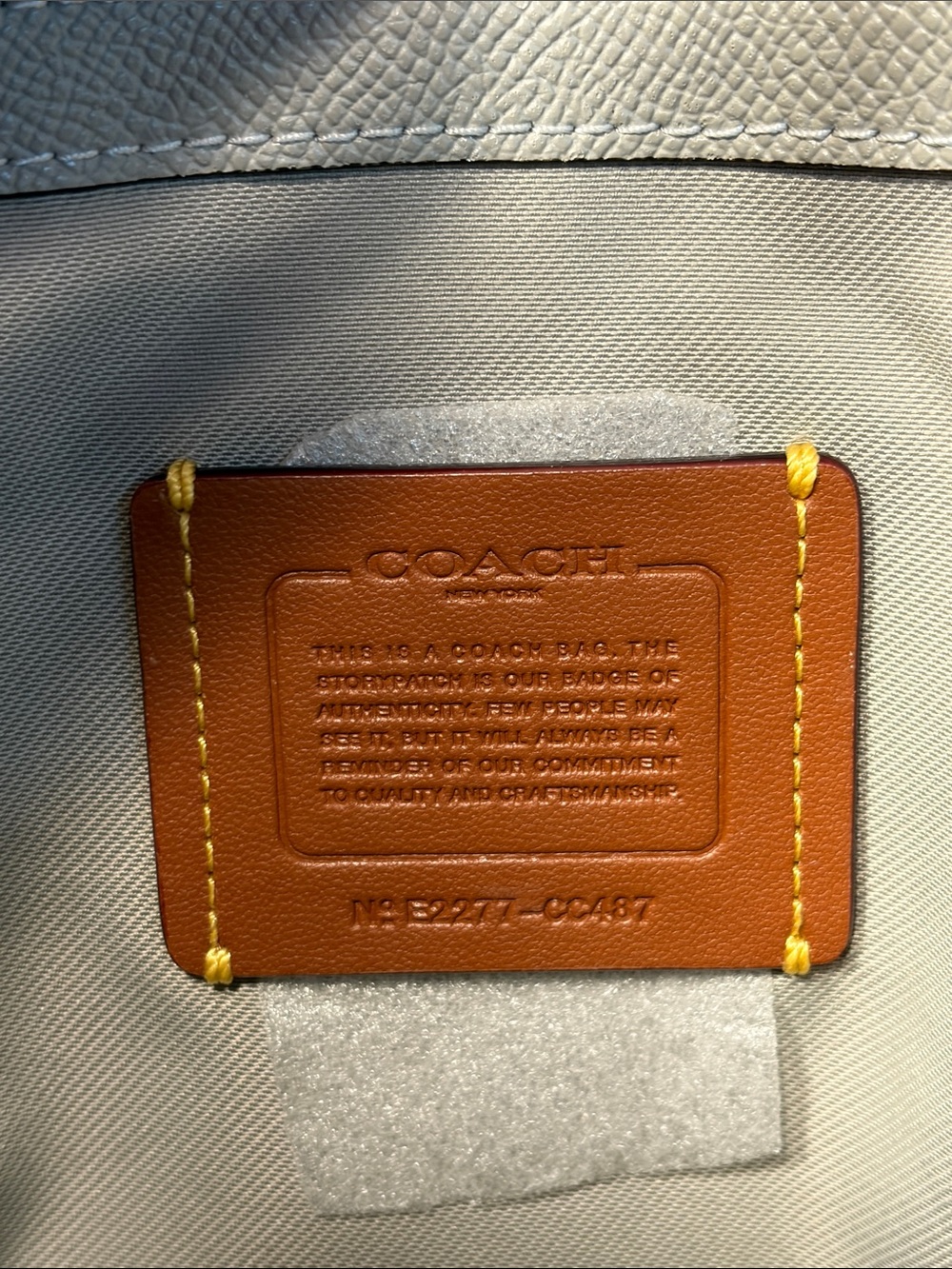 NWT COACH Wynn Leather Clutch/Wristlet In Dove Grey - Picture 7 of 14